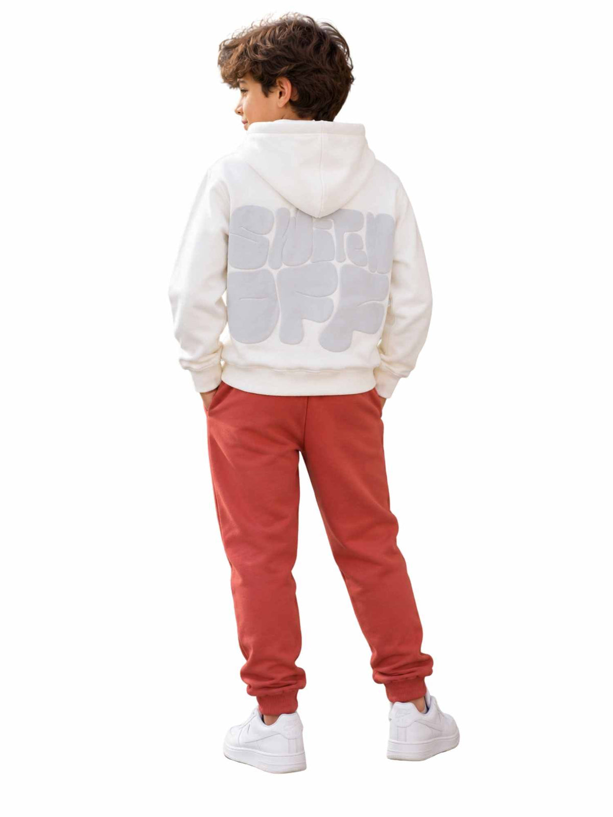 طقم Switch Off-White شتوي أولادي