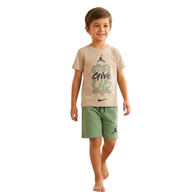 طقم خروج Never Give Up صيفي أولادي