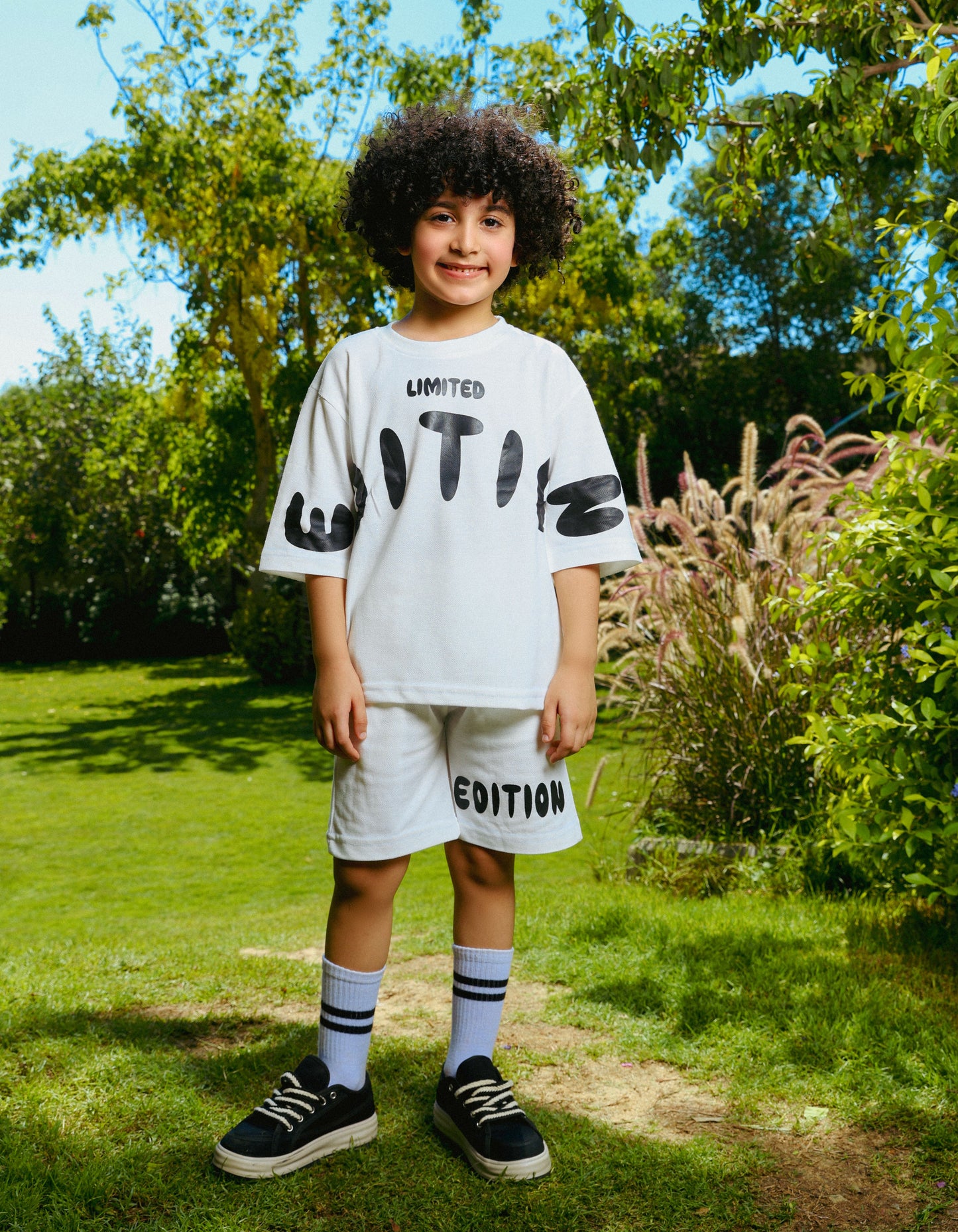 طقم خروج Limited Edition White  صيفي أولادي