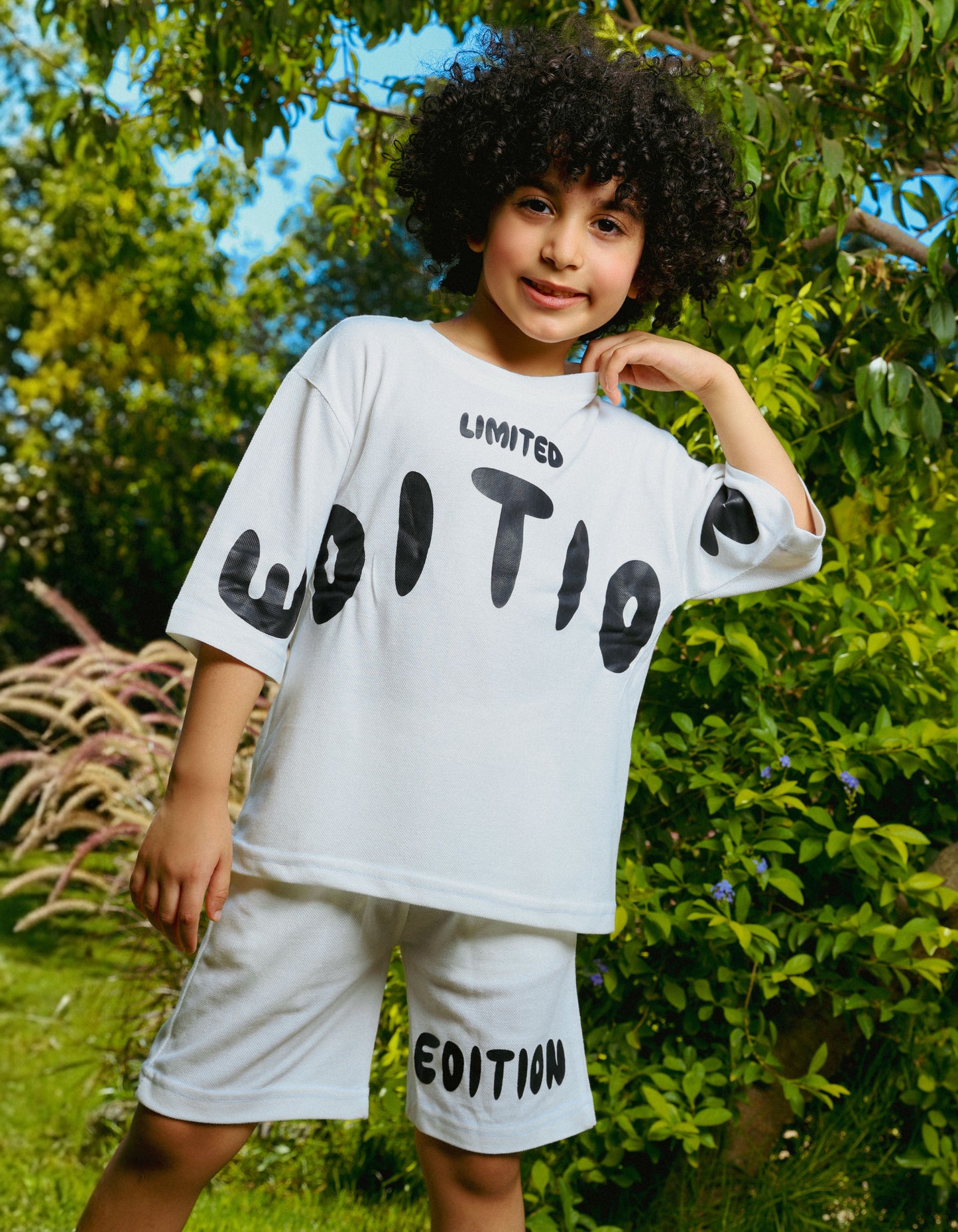 طقم خروج Limited Edition White  صيفي أولادي